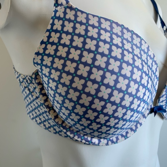 Victoria’s Secret 34D push-up underwire bra floral blue/white - Picture 3 of 6